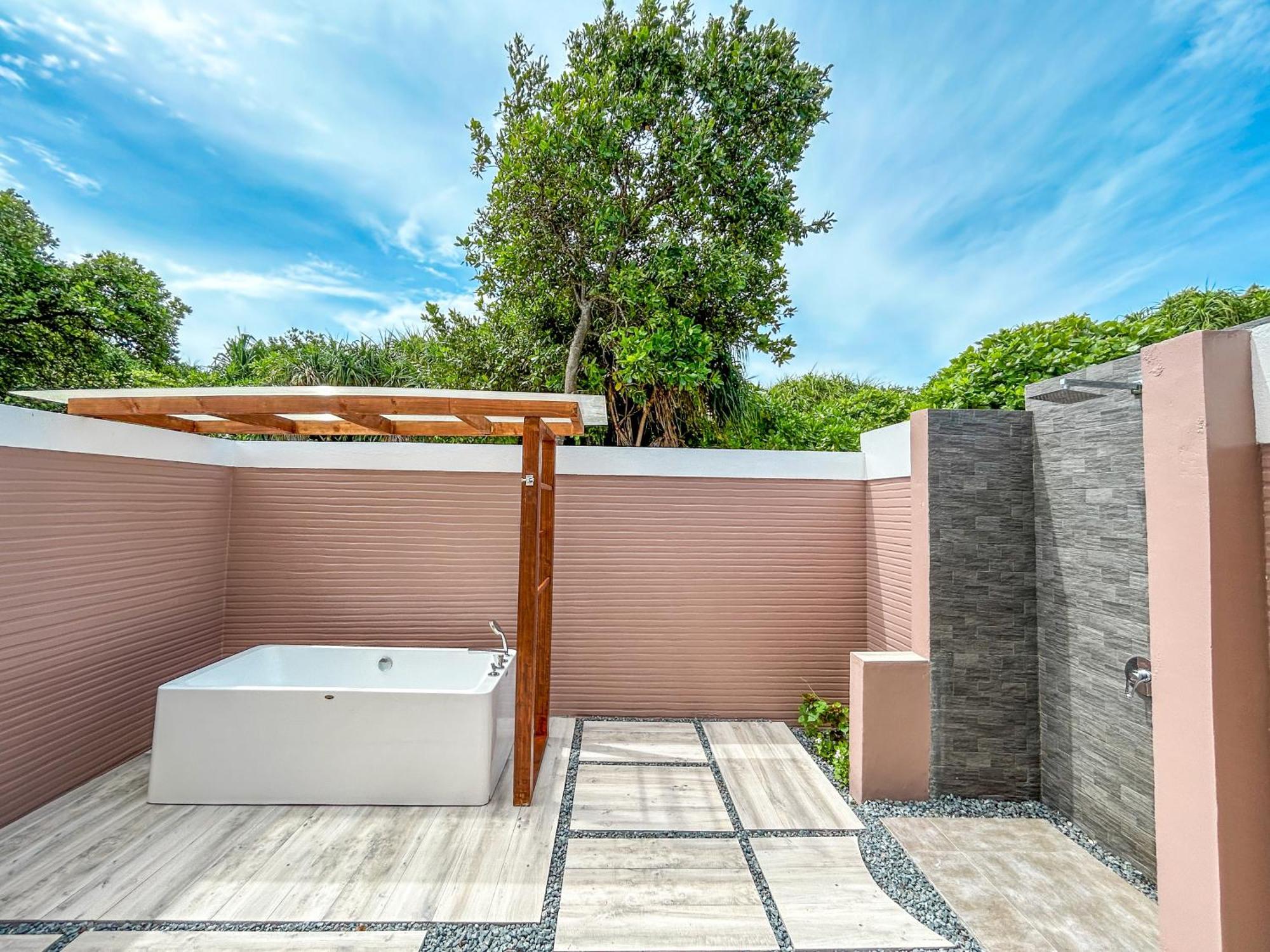 Kudafushi Resort & Spa Meedhoo  Bagian luar foto